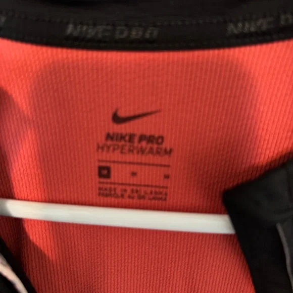 Nike Pro Hyperwarm Black and Red Top - Picture 2 of 4